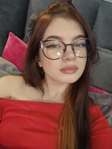 MelissaMays Do you like the color red? Pic