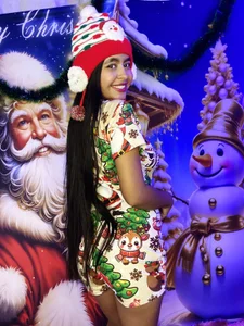 NaylaAbadi SO HORNY AND HOT 🥵 Pic