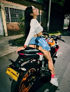 MissAfroditha A night on the town 😏 Pic 6