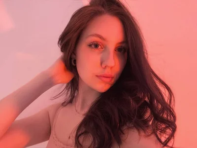 _AliceWells Public Pic 5