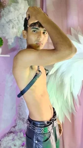 liam_fox0 Cuero, Miradas y Tentación 😈 Pic 2