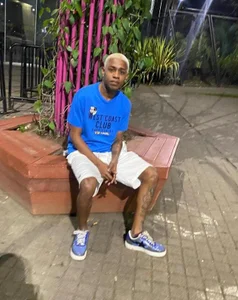 LUCA_TURNER Public รูป  4