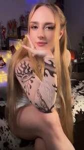 Just me🖤🪽 od Dana__Whitttte  9 snímek