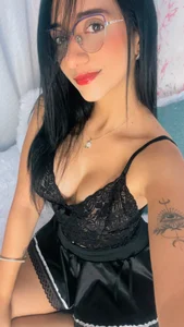 I’m not a dream… but if you dare, I can make you not want to wake up.”✨ de UrNewFantasy Foto 7