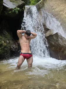 Having fun in the river de Horny_nick18 Foto 5