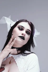 TifanyWhite_ Hallowen Hình 7