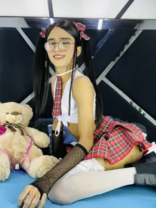 AlahiaDabion Pretty and sexy schoolgirl💕  3টি ছবি