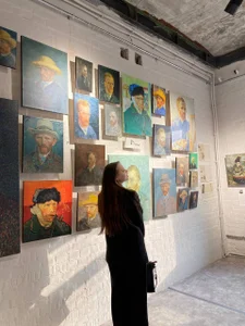 Public od ManyMercuri  4 snímek