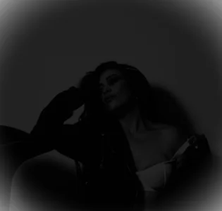 xinamora the fascinating color black Bilde 8