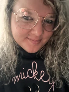 CurvyAnonymousGirl89 Public Foto 3