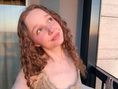 outside_rosy sunny bunny on a balcony 🐰 ☀️ 사진 6