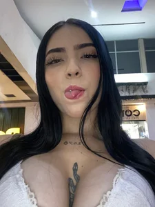 Sophiee_leee Public Gambar