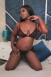 SerenaWinslow Look at me! Pic 4