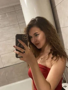 Babe_alis's XXX Nude Photo 2