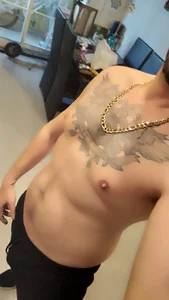 Public de LoGanDiamond  6 Imagens