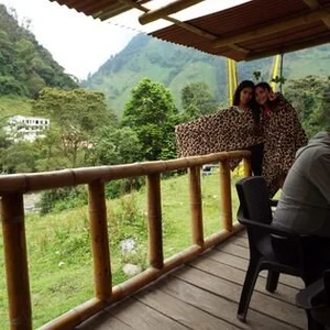 AshleyandCleo Public  3টি ছবি