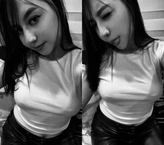 sofia_velvet kullanıcısının Public albümü -  2 fotoğraf