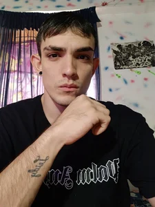 themaykiin18: Nice poses, but the face doesn't help. ( 4 фото)