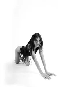 miyu_lu “Menos color, más alma.” Gambar