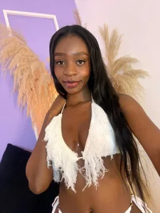 Haileyconnors_ WHITE LINGERIE Bilde 4