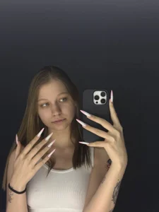 HollyGibson who is it? Pic 3