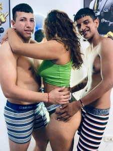 bles od Dana_big_ass  3 snímek