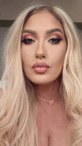 OndinaNoire Public  2টি ছবি