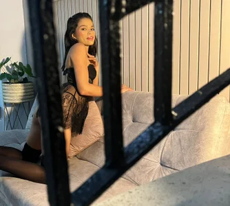 ChloeeSmiith Doll Energy 🖤✨ Pic 3
