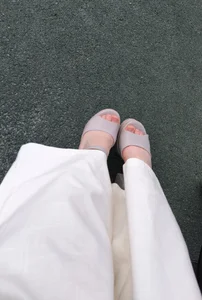 KiraNiight legs and feet🧡 Pic 3
