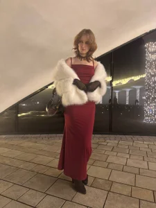 Tiffanythegreatest Public  5 снимка