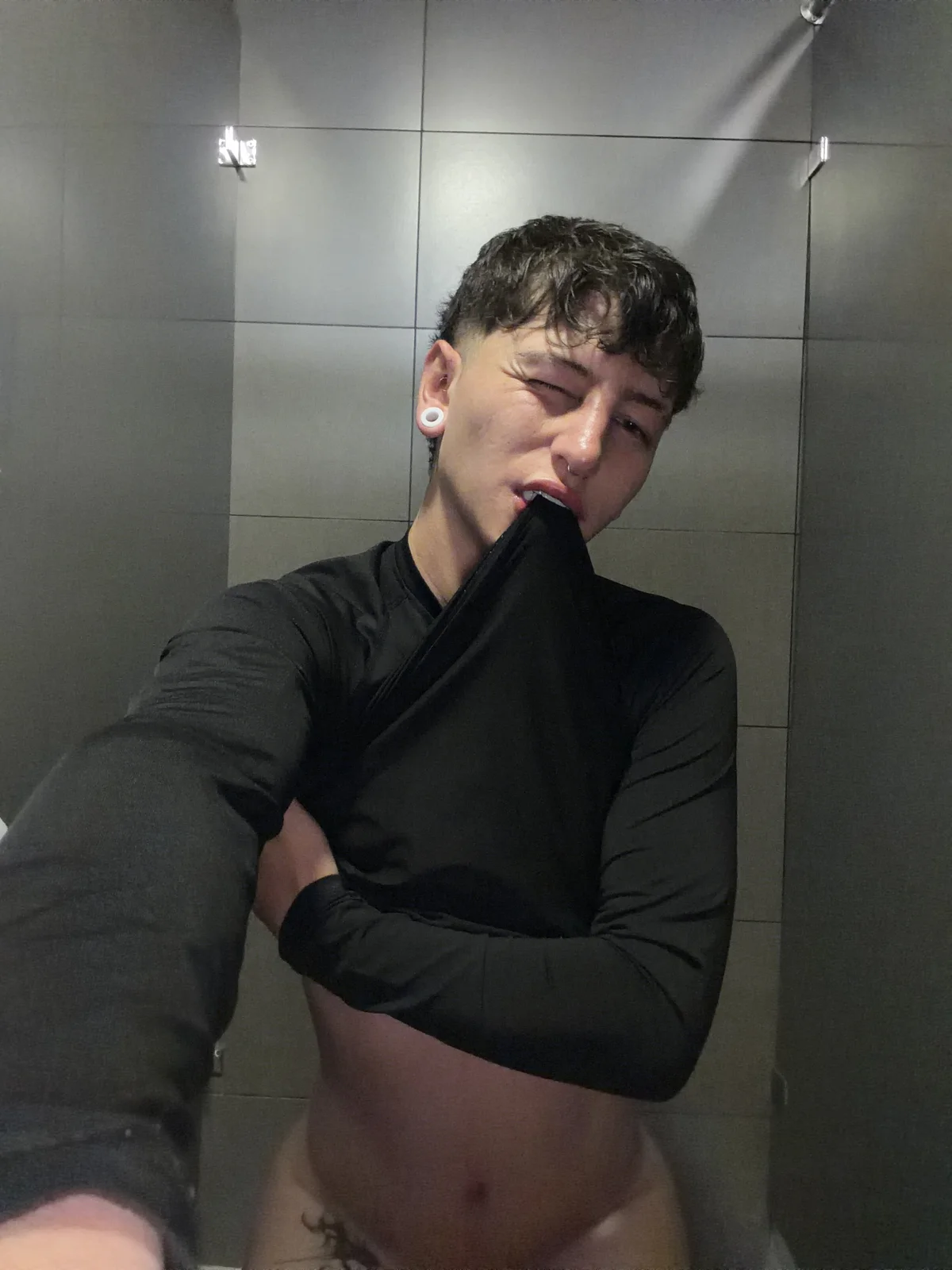Foto em tendência de ARON_LUXX 2711