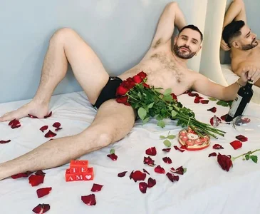 jonasbeards Valentine's Day 🧸♥🌹 Gambar 2