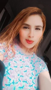 Public de MacarenaBenz  2 photos