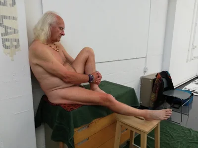 WaverlyKernowのModelling late May early Juneの 3枚の写真