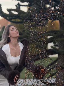 CassieMilesPublic图片 2