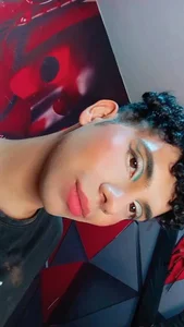 Kleo_Inter_Hot Public Billede 2