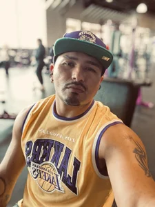 Sombraalpha0 Public Kuva