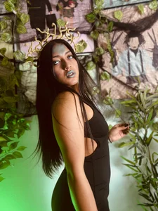 Quiinn_bx Not everyone can look at me… but those who do, are petrified with desire 🔥✨ Pic 6