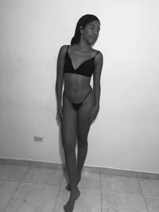 FireBrunette Public Bilde 2