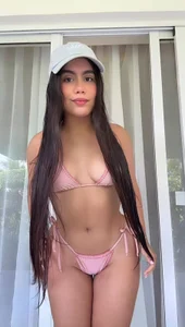 AnnieBellee VACATIONS 2026 Foto 2