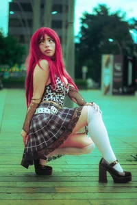 Melody-chers kullanıcısının Between intense looks and rebellion, I let my wildest side speak for me 🔥🖤 albümü -  3 fotoğraf