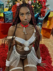 Zdjęcia Raquel_jones christmas edition🎄🧑🏻‍🎄:  2