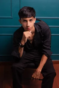 lucian_davii ME AT THE OFFICE! ❤️ Pic 3