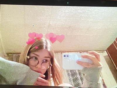 Public de myrzilka  5 photos