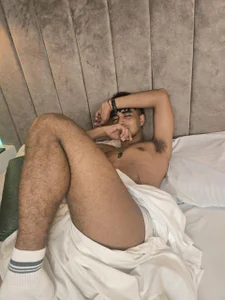 Jacob_606のI wait for you in my bed 🛏️の 3枚の写真