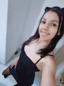 Princess_daffy me in black - {count, plural, one {תמונה אחת} two {שתי תמונות} many {# תמונות} other {# תמונות}}