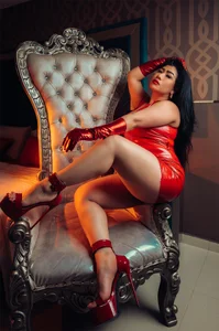 Amanda_Ferrer_ hapiness is a beatifull #heels #latex #mature Billede 2