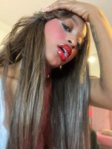 LiaTrainor Horny 🔥 Foto 2