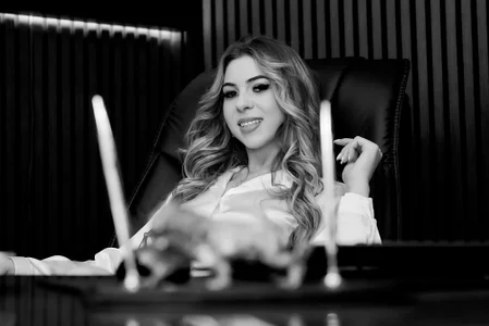 AylinRosee 🌹Chic at Work🌹 Foto