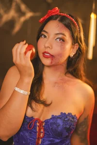 AnnieRouse__ Snow White after the Fairytale 🌹🍎 Poză 5
